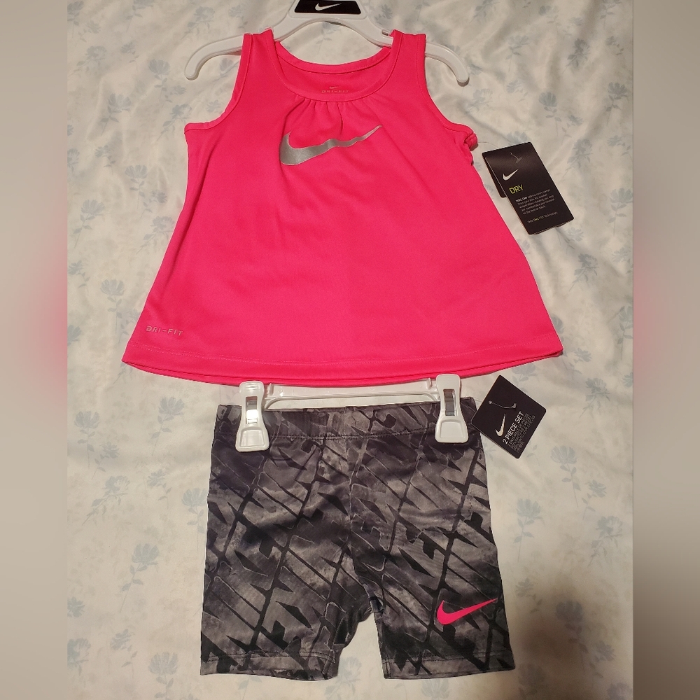 Nike Girls 2Sizes, short and top, Various sizes,